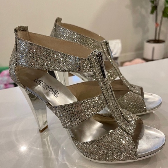 💖💖Silver 👠 Michael Kors 👠 high heels for every occasion 👆 - Picture 2 of 7